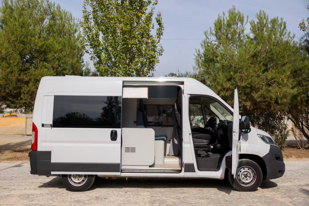 fee2c31d-c042-4435-b70e-9dc1032db8b9_FIAT+DUCATO+2018+-+95-VA-35+-+EXTERIOR_10